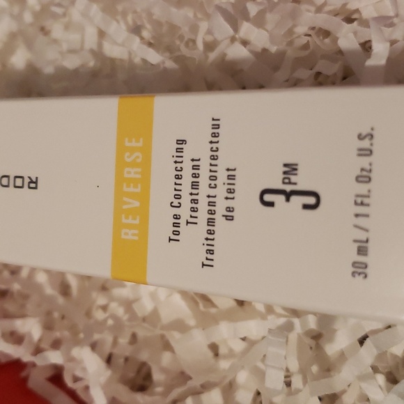 Rodan and Fields Reverse 3PM Step #3 tone correcting treatment. - Picture 2 of 7